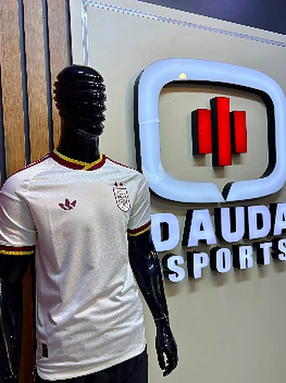 White and burgundy retro jersey